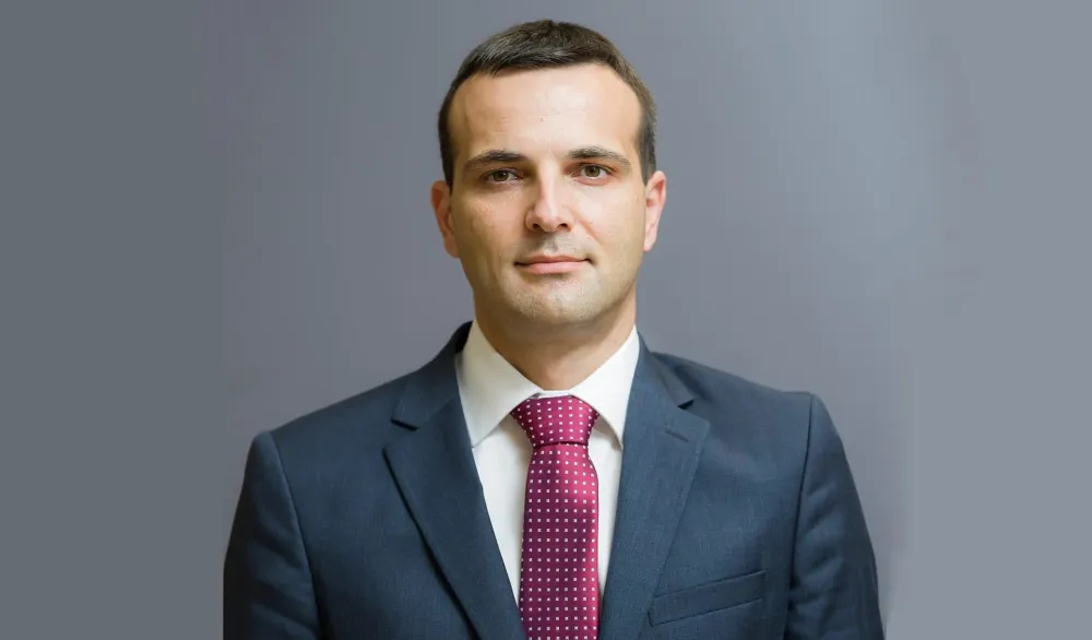 Papović: Srpska trobojka na ustanovama Crne Gore je protivzakonita