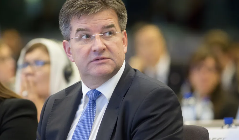 Lajčak negira da ima bilo kakve veze sa Karinom &Scaron;uljak