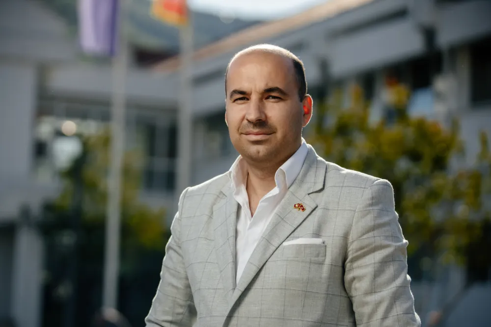 Rađenović: Odbor budvanske URA otkazao podr&scaron;ku Jovanoviću