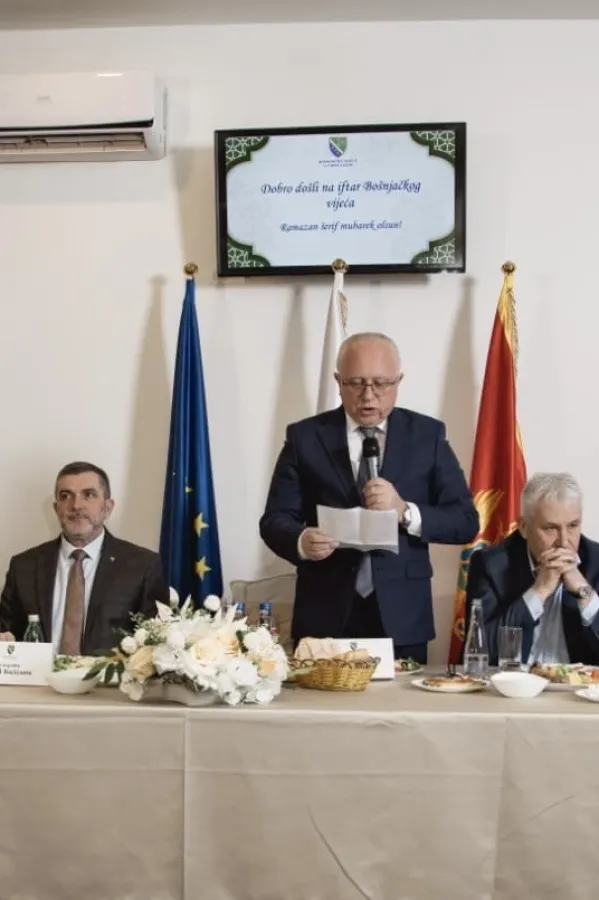 Bo&scaron;njačko vijeće priredilo tradicionalni iftar: Istinska radost vjernika u Ramazanu neponovljiva