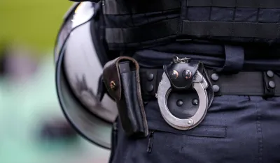 Uhap&scaron;eno lice zbog omalovažavanja policijskog službenika na sportskoj priredbi