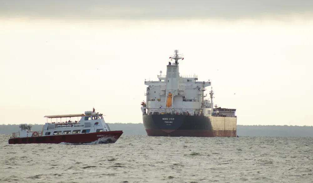 Moskva: Ukrajinski dronovi napali gasni tanker u Sredozemnom moru