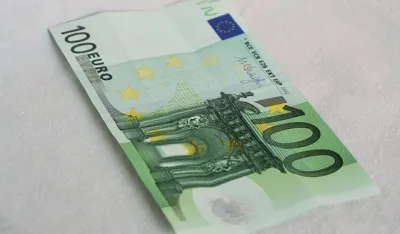 100 eura, ilustracija