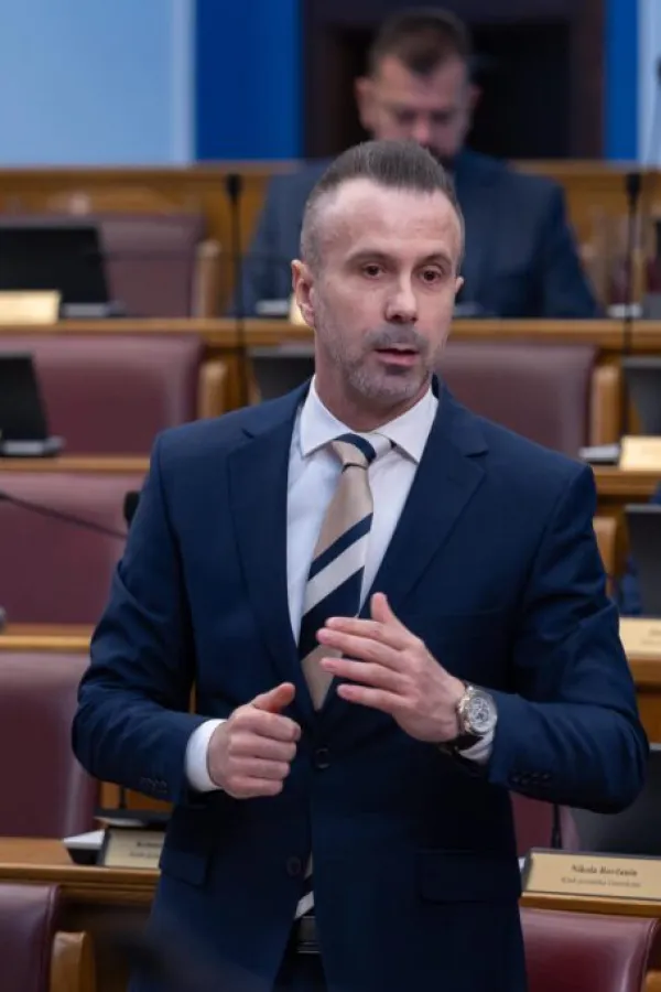 Uhap&scaron;en Nik&scaron;ićanin osumnjičen za ugrožavanje sigurnosti Borisa Bogdanovića