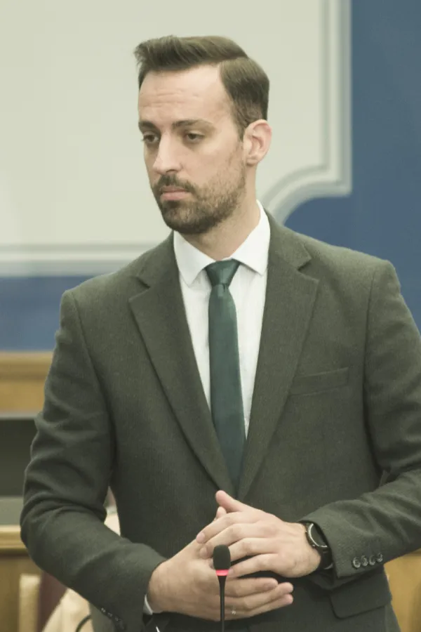 Poslanici prijavili uvećanje imovine: Zirojević kupio stan, De&scaron;ić i Vučelić auta