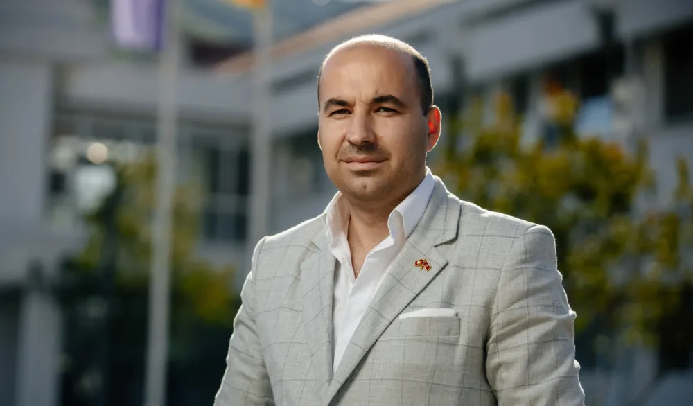 URA Budva: OIK po naredbi Jovanovića protivzakonito stopira ulazak Rađenovića u parlament