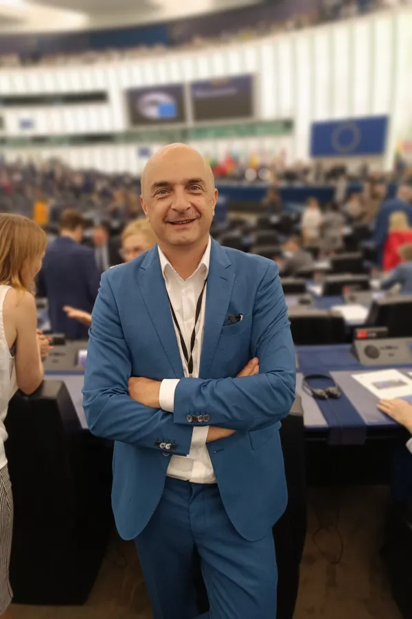 Hrvatski evroposlanik za "Dan": EP neće dozvoliti da Crna Gora postane dana&scaron;nja Mađarska