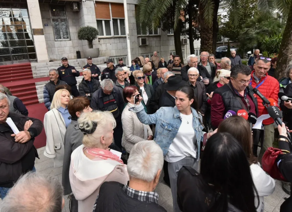 Protest penzionera