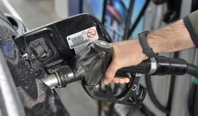 Za Udruženje naftnih kompanija smanjenje akciza na gorivo 11 centi samo privremeno "ga&scaron;enja požara"