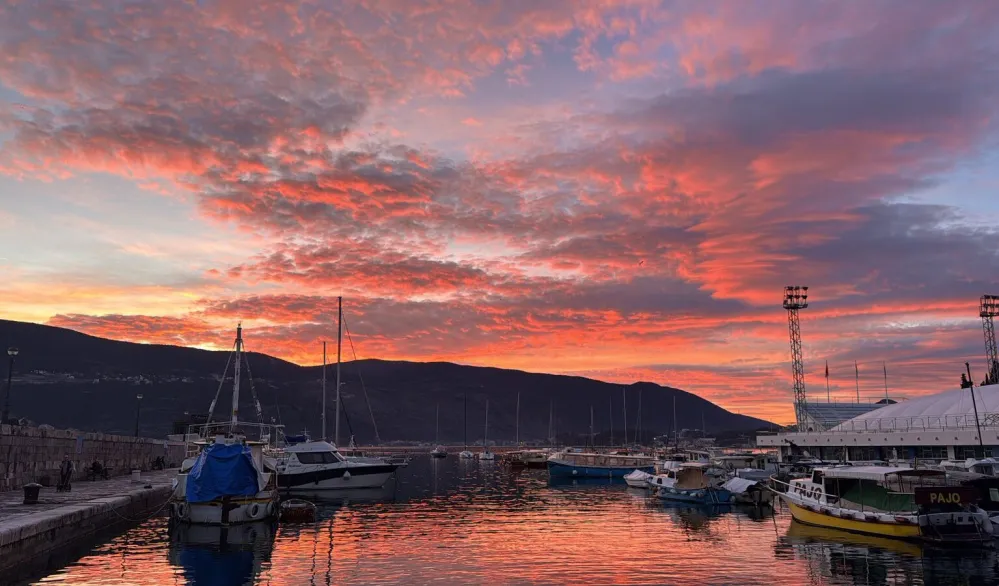 U nedjelju i sunce i oblaci, na sjeveru moguća slaba ki&scaron;a