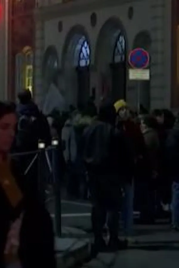 Beograd: Sukob učesnika protesta sa policijom na Studentskom trgu