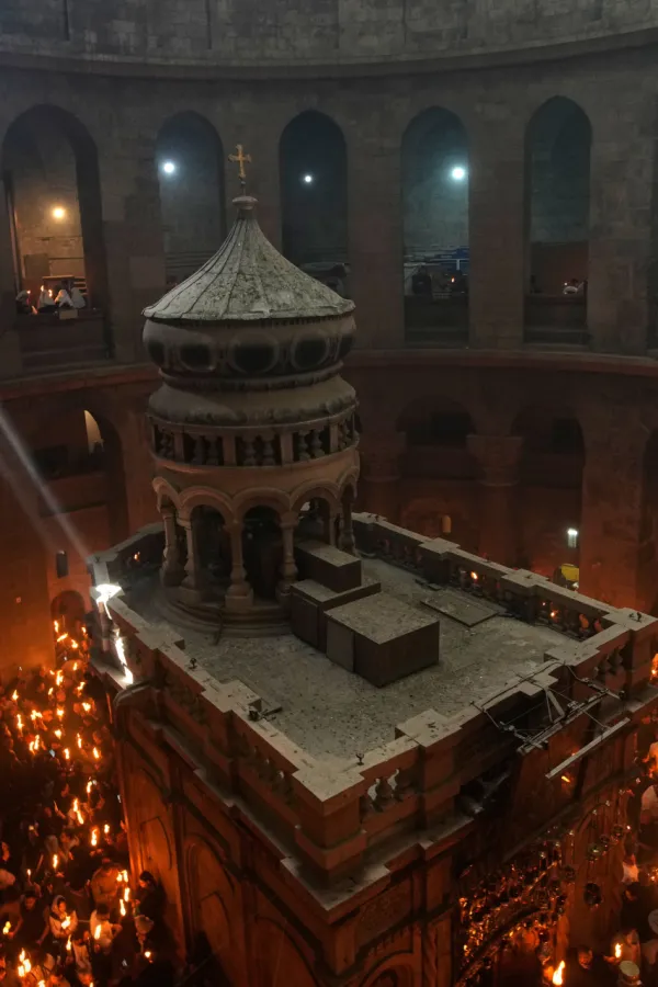 Ceremonija spu&scaron;tanja Blagodatnog ognja u Jerusalimu