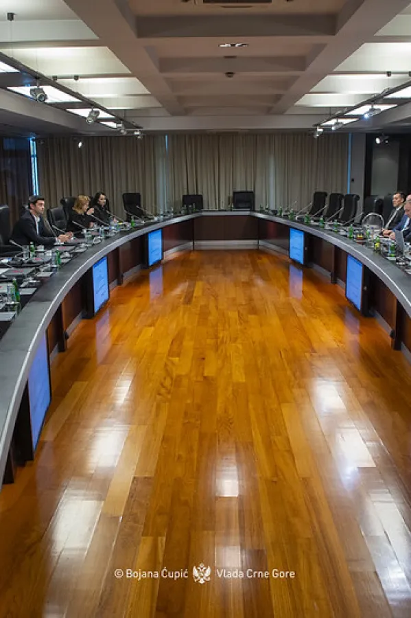 Odluke Vlade: Službenicima ANB-a otpremnina u visini od tri neto zarade