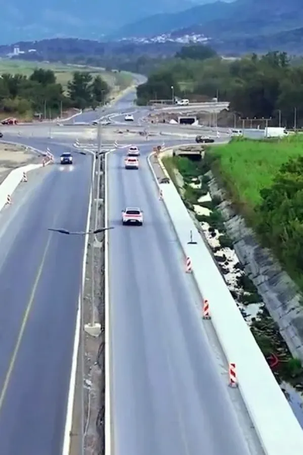 (VIDEO) Pogledajte kako teku radovi na bulevaru Tivat &ndash; Jaz