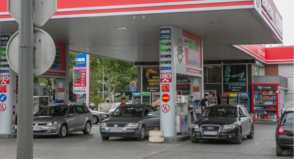 Nove cijene od utorka: Benzin skuplji pet centi, dizel jeftiniji tri