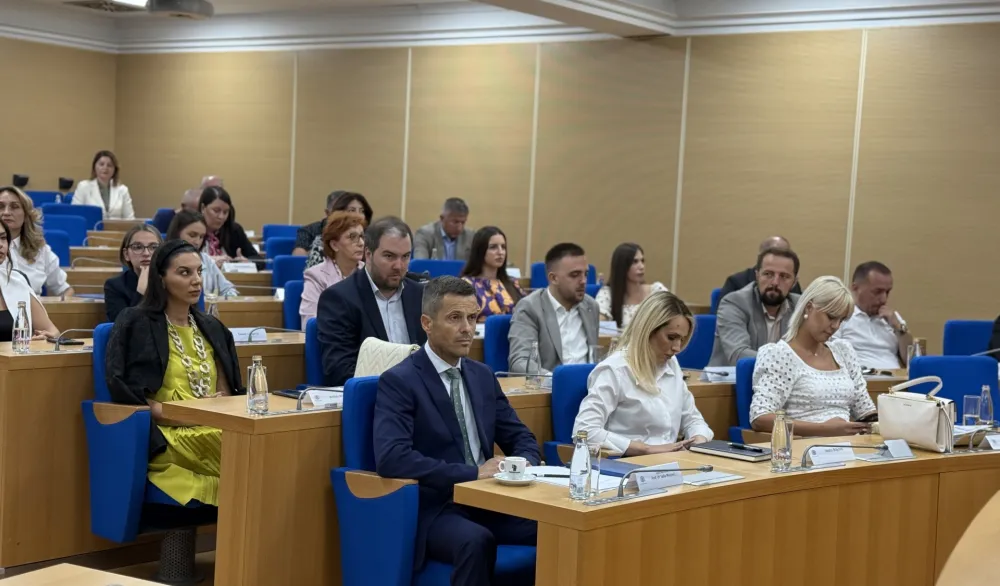 U parlamentu Glavnog grada izvje&scaron;taju o radu gradonačelnika na čekanju: Dokument je tu, ali ne i kvorum za raspravu
