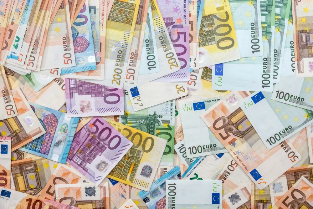 Skup&scaron;tina Crne Gore u aprilu varijabilama častila 31 poslanika