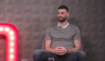 (VIDEO) Branko Vujović u emisiji "Optimista": Himna i grb me pokreću i uvijek daju motiv vi&scaron;e