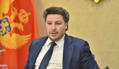 Abazović: Podjele su prevaziđene politike, vlast se kasno sjetila jubileja obnove nezavisnosti