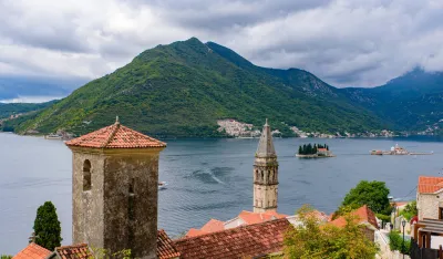 Sjutra malo do umjereno oblačno, moguća kratkotrajna ki&scaron;a