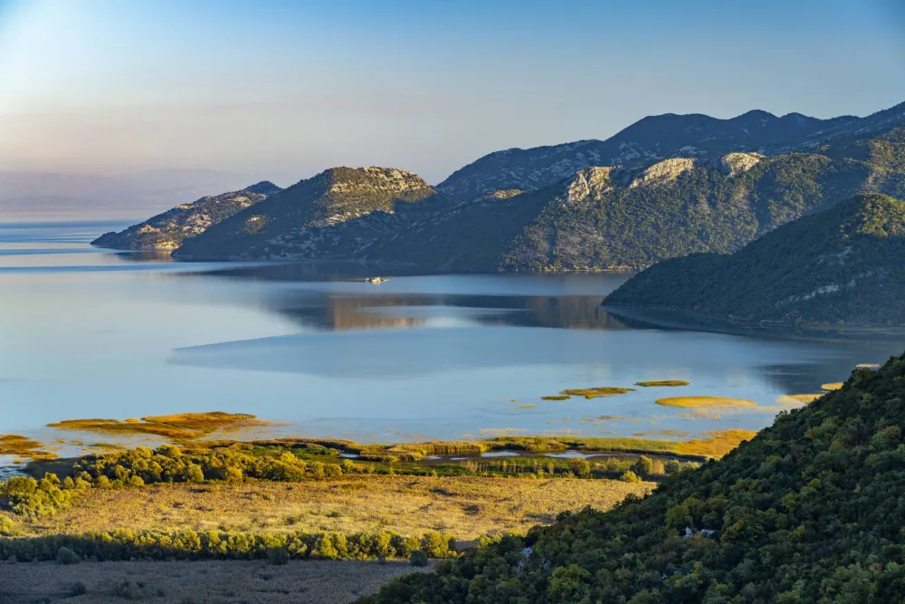 Skadarsko jezero među 10 najljep&scaron;ih jezera za plovidbu u Evropi