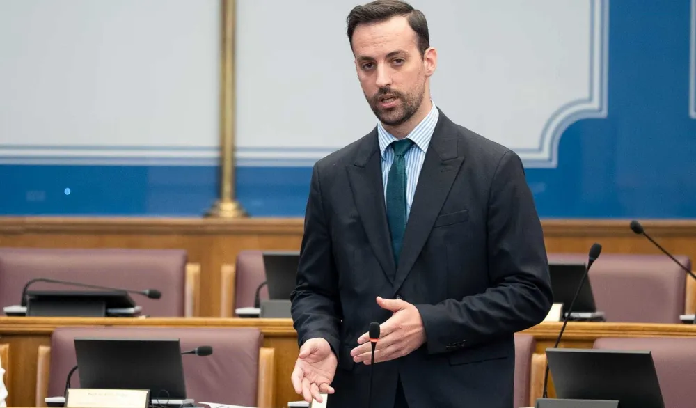 HRA osuđuje napad poslanika Zirojevića na Centar za ženska prava