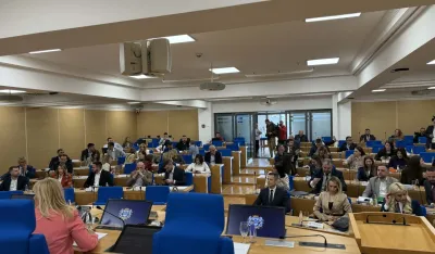 Sjednica skupštine Glavnog grada, odbornici