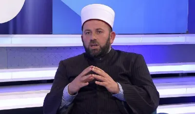 Fejzić: Neka nas Kurban-bajram nauči da je najveća pobjeda pobijediti mržnju, a snaga sačuvati ljudskost