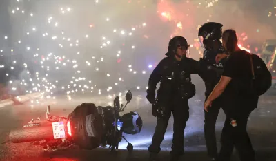 (FOTO/VIDEO) Haos u Francuskoj nakon pobjede PSŽ-a: Stotine uhap&scaron;enih, ima povrijeđenih