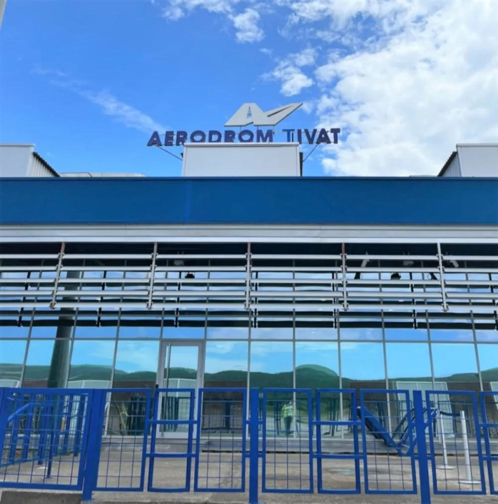 ACG: Putnici koji imaju odlazni let iz Tivta 4. juna bi trebalo da budu na aerodromu najkasnije do 11.30 sati