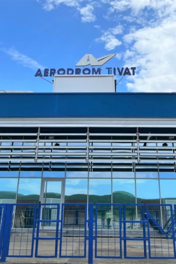 ACG: Putnici koji imaju odlazni let iz Tivta 4. juna bi trebalo da budu na aerodromu najkasnije do 11.30 sati