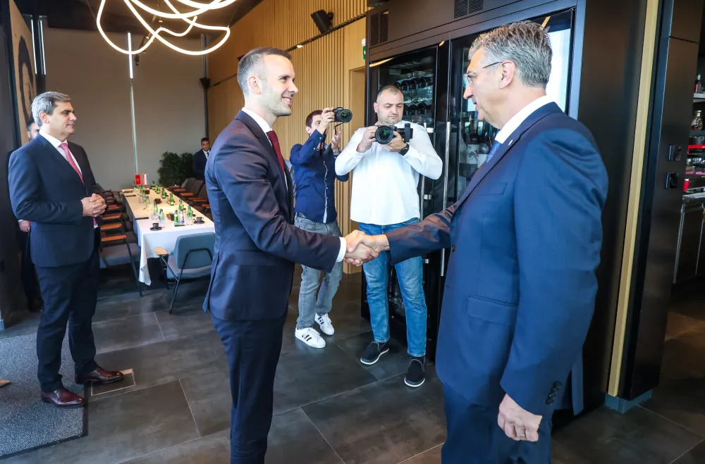 Plenković: Rje&scaron;avanje otvorenih pitanja važno za dugoročno unaprjeđenje odnosa Hrvatske i Crne Gore