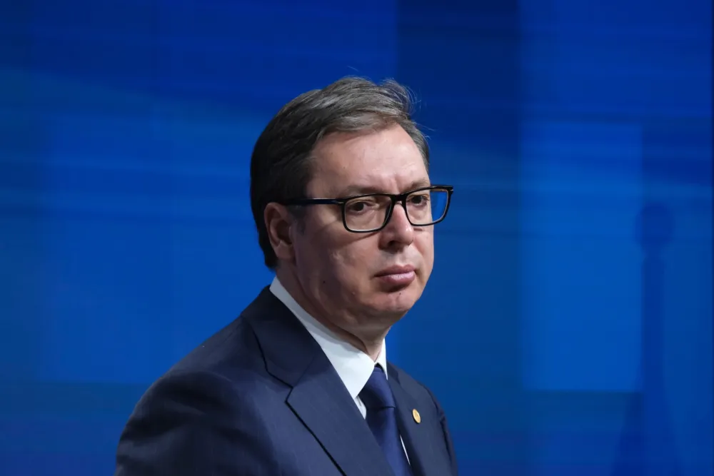 Vučić: Vlasti u Srbiji neće ukidati emitovanje programa crnogorskih televizija