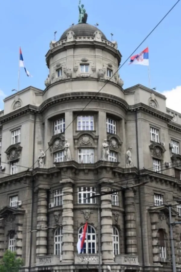 Vlada Srbije produžila odluku o privremenom smanjenju akciza na naftne derivate