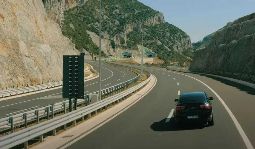 Auto-putem od početka godine prošlo skoro 1,2 miliona vozila