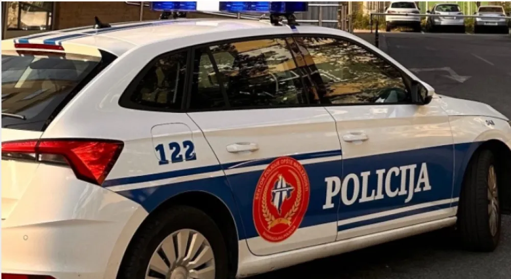 Uhap&scaron;eni državljani Srbije, poku&scaron;ali da prokrijumčare hranu vrijednu preko 3.000 eura
