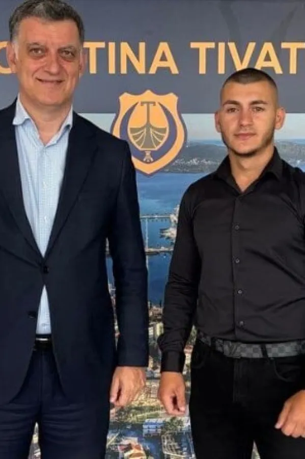 Komnenović nagradio vatrogasca Nemanju Anđu&scaron;ića koji je spasio dječaka