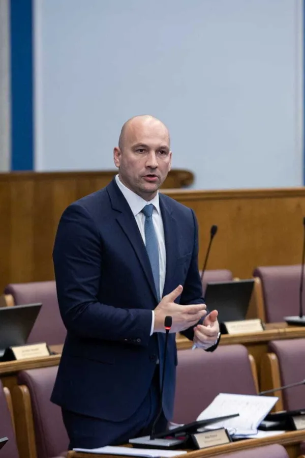 Pižurica: Zakonom o statusu potomaka dinastije Petrović Njego&scaron; nikome ni&scaron;ta nije poklonjeno niti dato