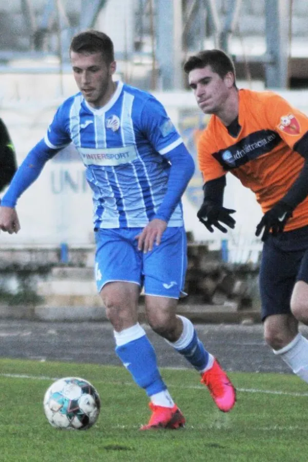 ALEKSANDAR VLAHOVIĆ 