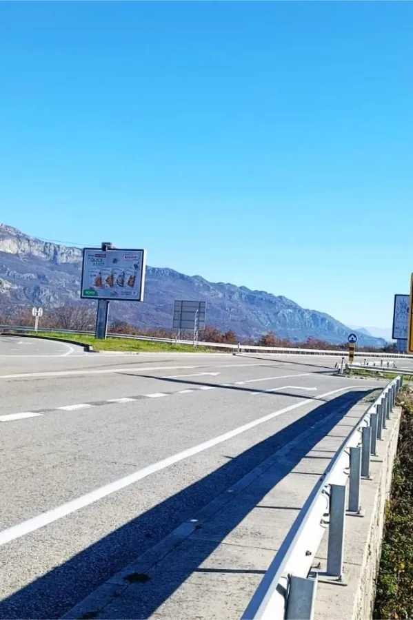 Saobraća se nesmetano,vožnju prilagoditi uslovima na putu