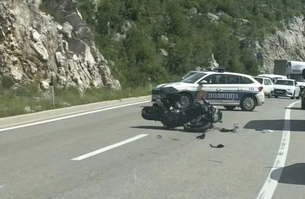 sa mjesta nesreće