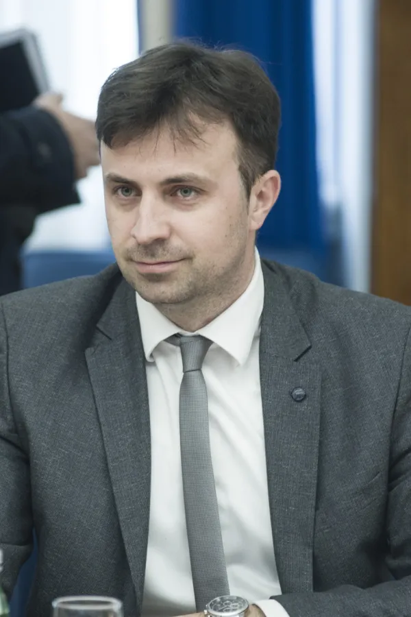 Striković za "Dan": Sporazum SAD i Irana smanjiće cijene goriva u Crnoj Gori