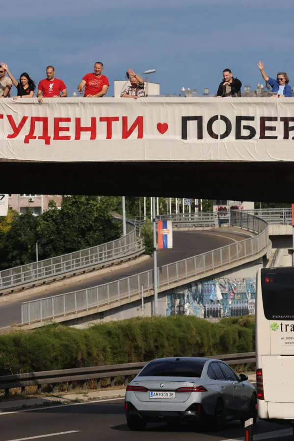 Protest u Novom Sadu, okupilo se vi&scaron;e hiljada građana
