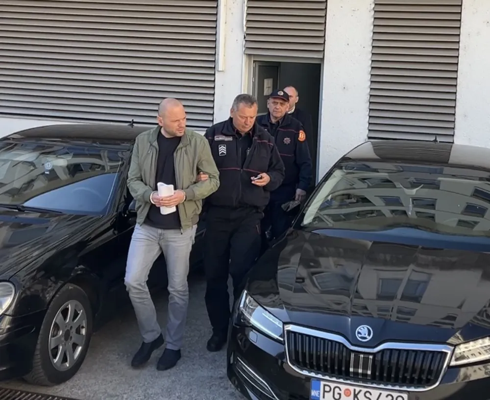 Branilac advokata Dimitrija Dapčevića tvrdi:&nbsp;Vje&scaron;tak nije na&scaron;ao pare &bdquo;oprane&rdquo; za Zvicera