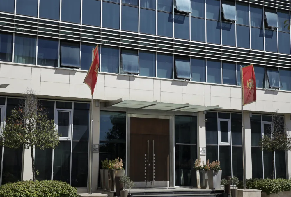 Zaboravili da su dužni da odgovaraju Skup&scaron;tini