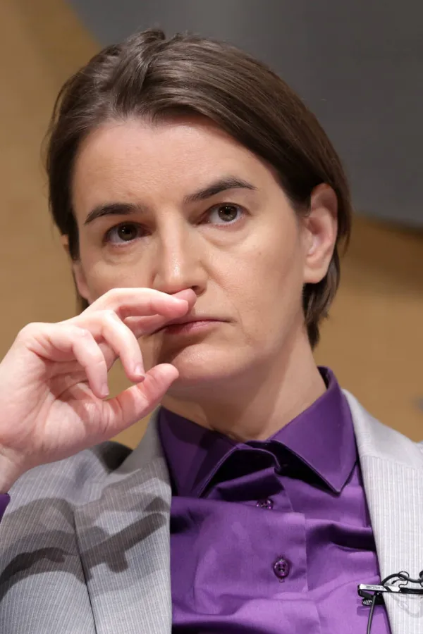 Evroposlanik &Scaron;ider pozdravio Vučićevu ostavku, Brnabić mu odgovorila: "Bježi bre"
