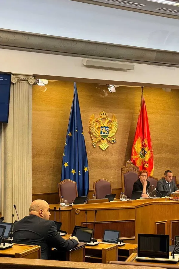 Skup&scaron;tina nastavlja rad: Na dnevnom redu javne nabavke i Ustav