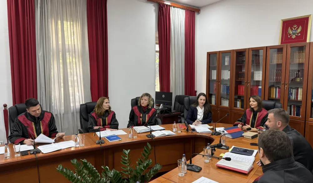 Ustavni sud preispituje anonimizaciju sudskih vje&scaron;taka i drugih službenih lica u presudama