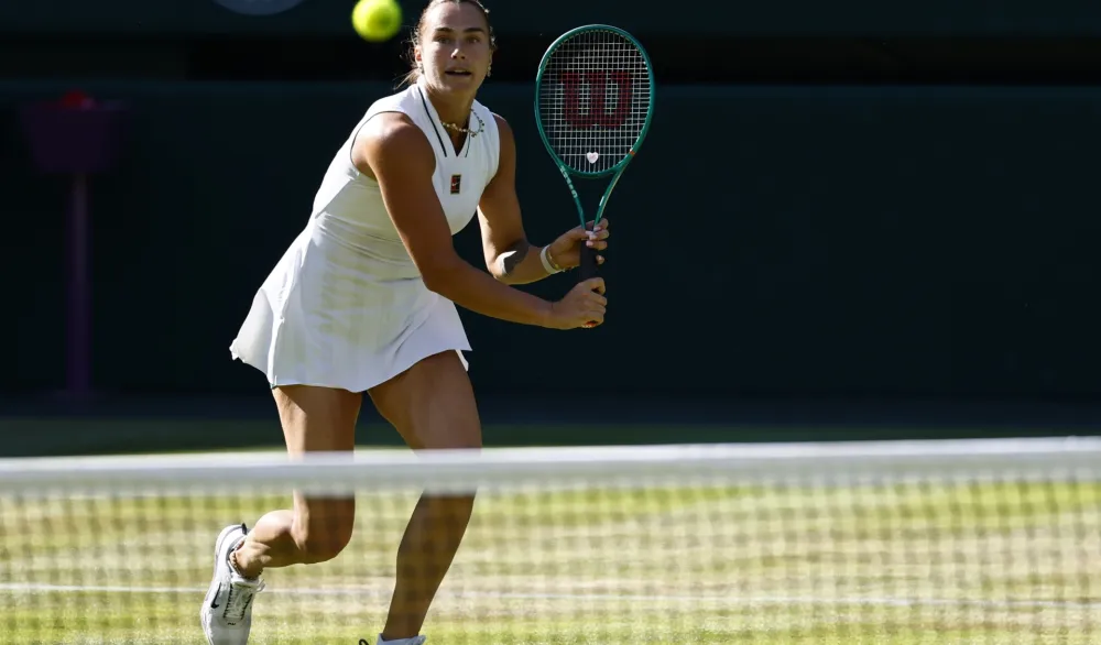 Sabalenka i Osaka zakazale derbi u osmini finala, ispao Medvedev