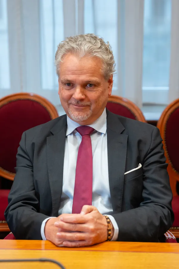 Satler: Bez odlaganja zavr&scaron;iti proces izmjena Ustava